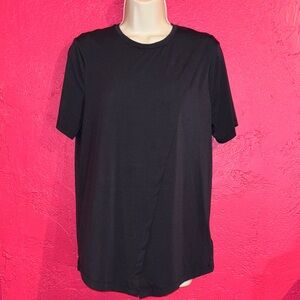 Athleta super soft comfy Black athleisure Tshirt with open slant front. Sz XS.